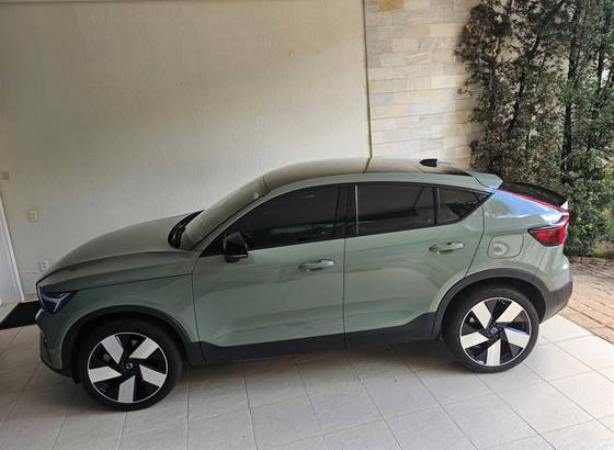 VOLVO C40 P8 RECHARGE TWIN ELECTRIC ULTIMATE AWD VOLVO C40 P8 RECHARGE TWIN ELECTRIC ULTIMATE AWD